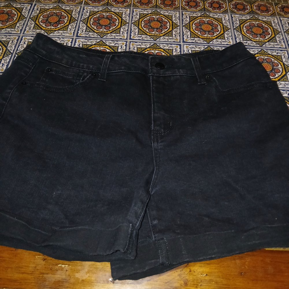 Time and Tru Women's Black Jean Shorts